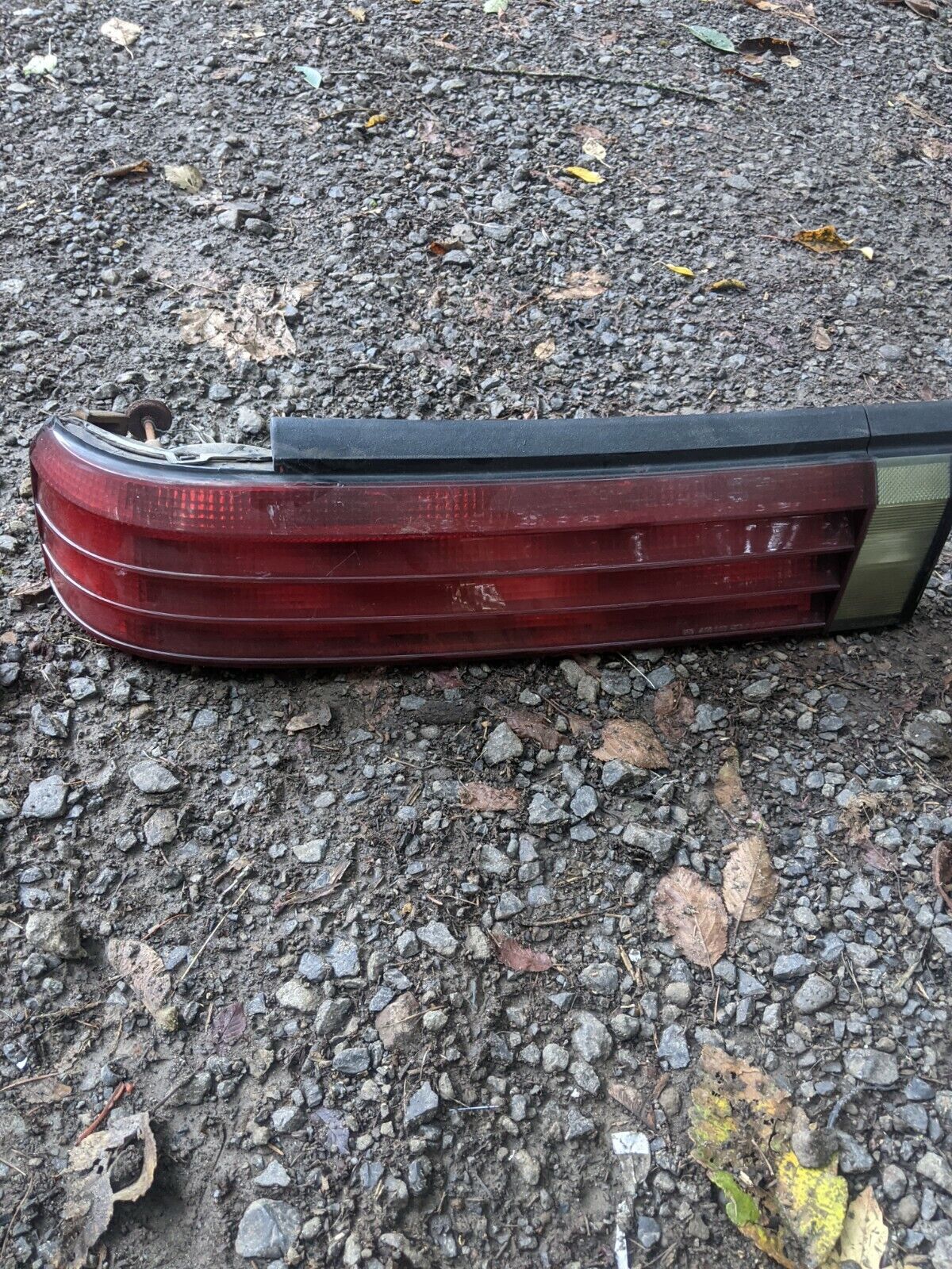 1987-1989 CHEVY CORSICA LEFT DRIVER TAILLIGHT / 87 88 89