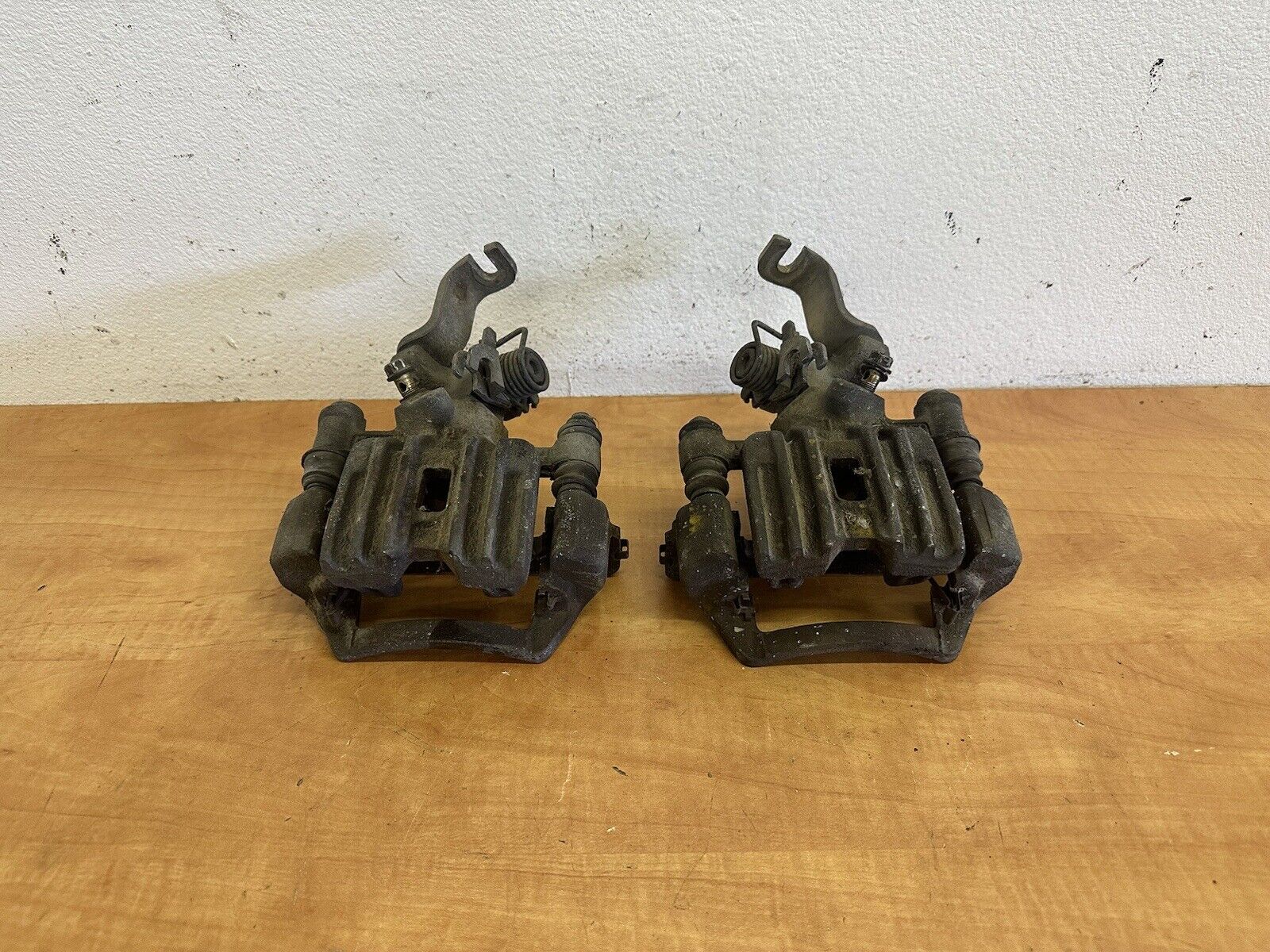 86-91 Mazda RX7 FC OEM Rear Brake Calipers PAIR Left & Right RX-7