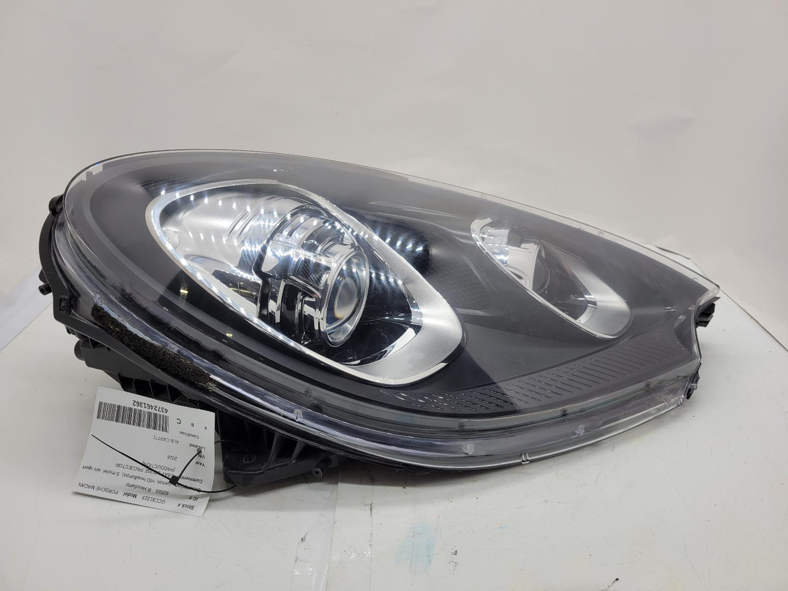 2015-2016 PORSCHE MACAN Right Headlamp (xenon, HID headlamps), S model, OEM