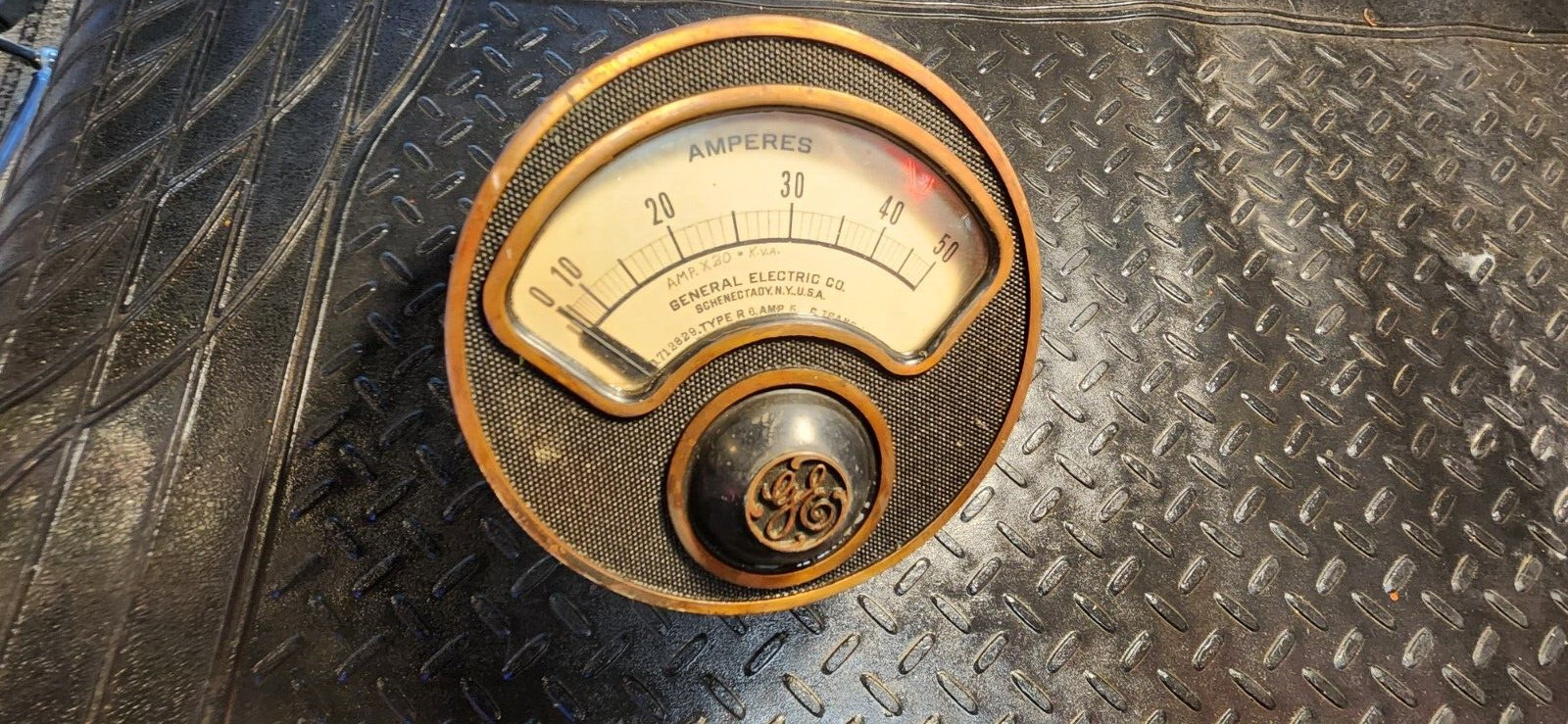 Vintage Monster GE Amp gauge