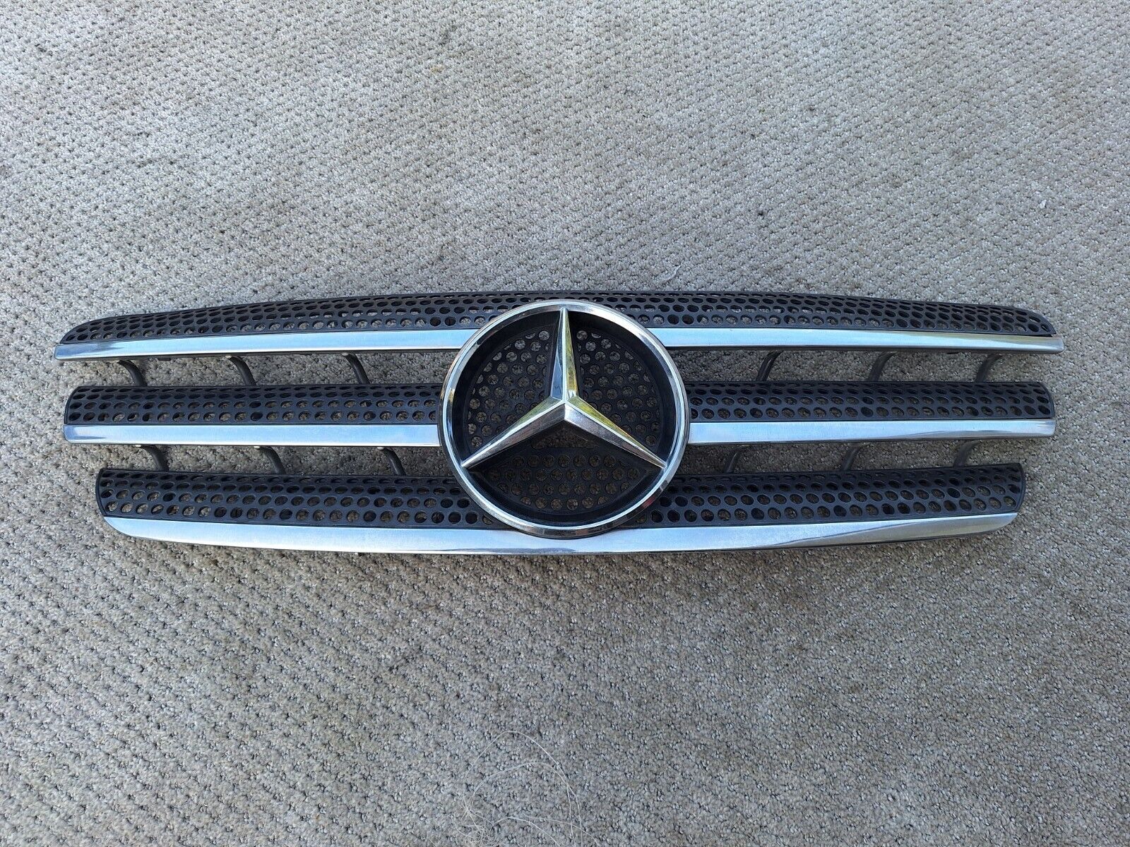 98-05 Mercedes ML320 ML500 Front Upper Grill Grille Trim Panel OEM 1998-2005 