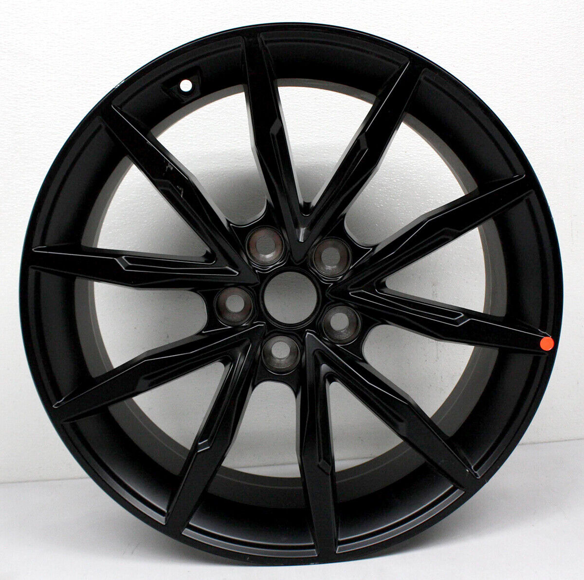 OEM 19 Inch Alloy Wheel For KIA Stinger Black J5529-AB100