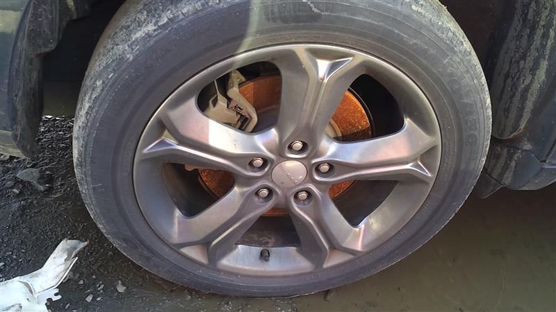 Used Wheel fits: 2014 Dodge Journey 19x7 5 spoke aluminum Grade B