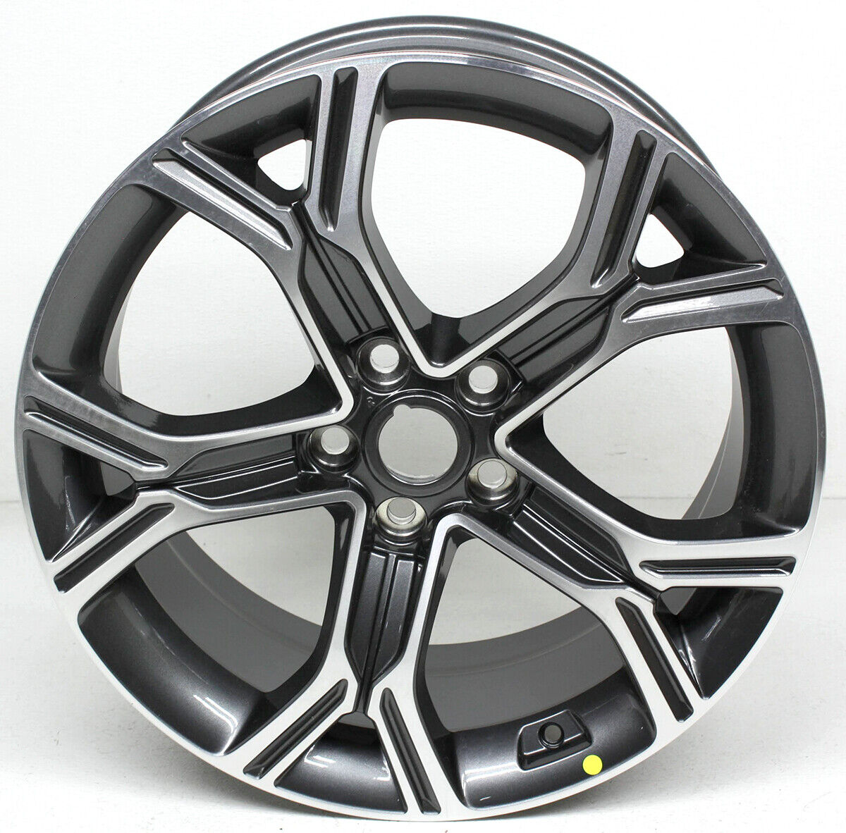 OEM 19 Inch Wheel For KIA Stinger 52910-J5260 Surface Marks