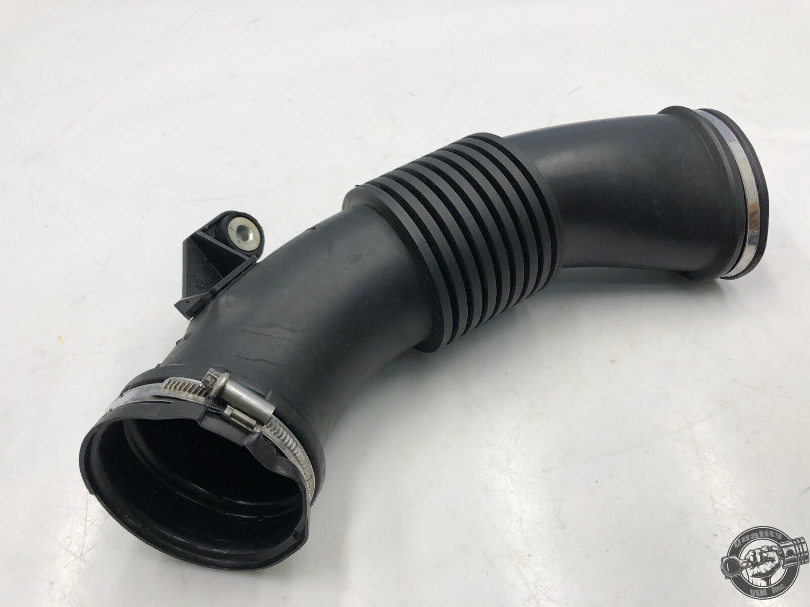 2014-2022 JAGUAR F-TYPE  ENGINE RIGHT SIDE AIR INTAKE HOSE DUCT TUBE PIPE OEM