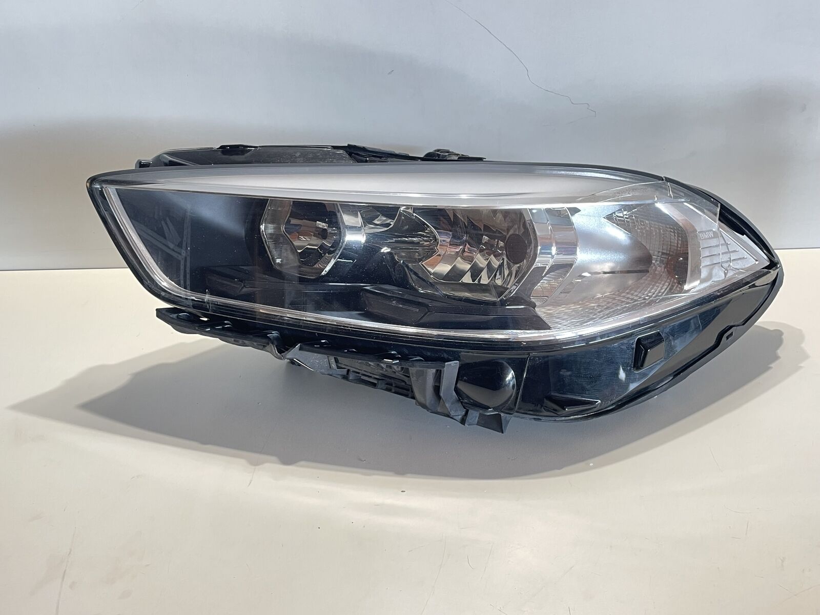 OEM BMW F40 DAMAGED LHD Front Left Headlight 7214913 2019 23527343