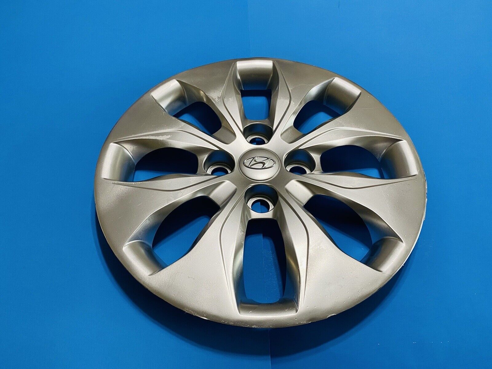 2015 2016 2017 Hyundai Accent Wheel Cover 14” Hubcap 529601R100 Original OEM