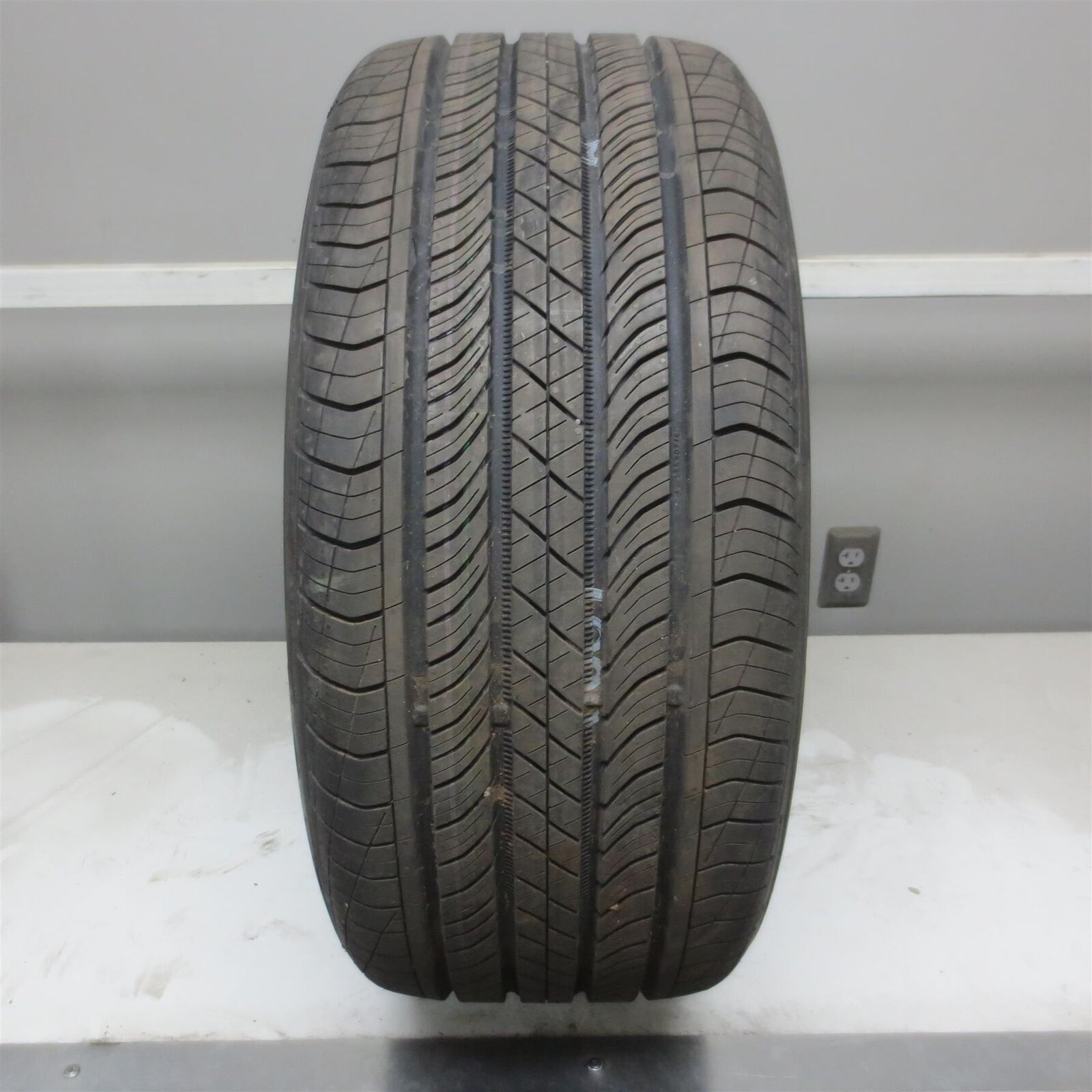 255/45R18 Continental ProContact TX 99W Tire (8/32nd) No Repairs