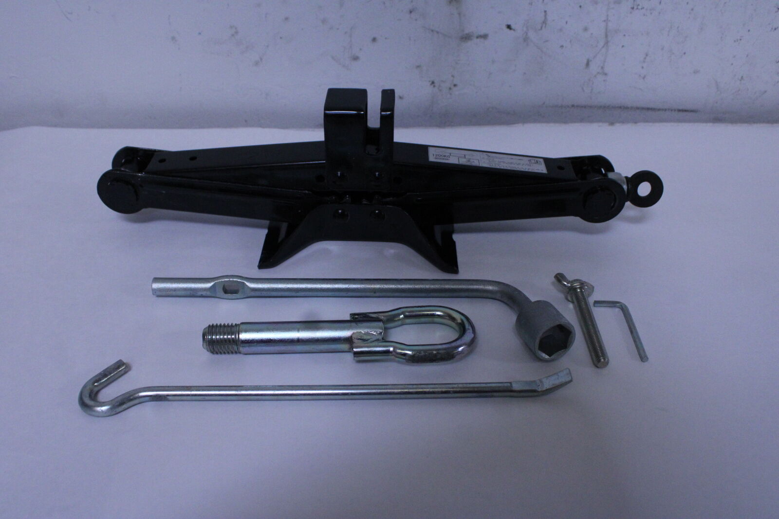 2010 MAZDA CX-7 - SPARE TIRE JACK AND TOOL SET