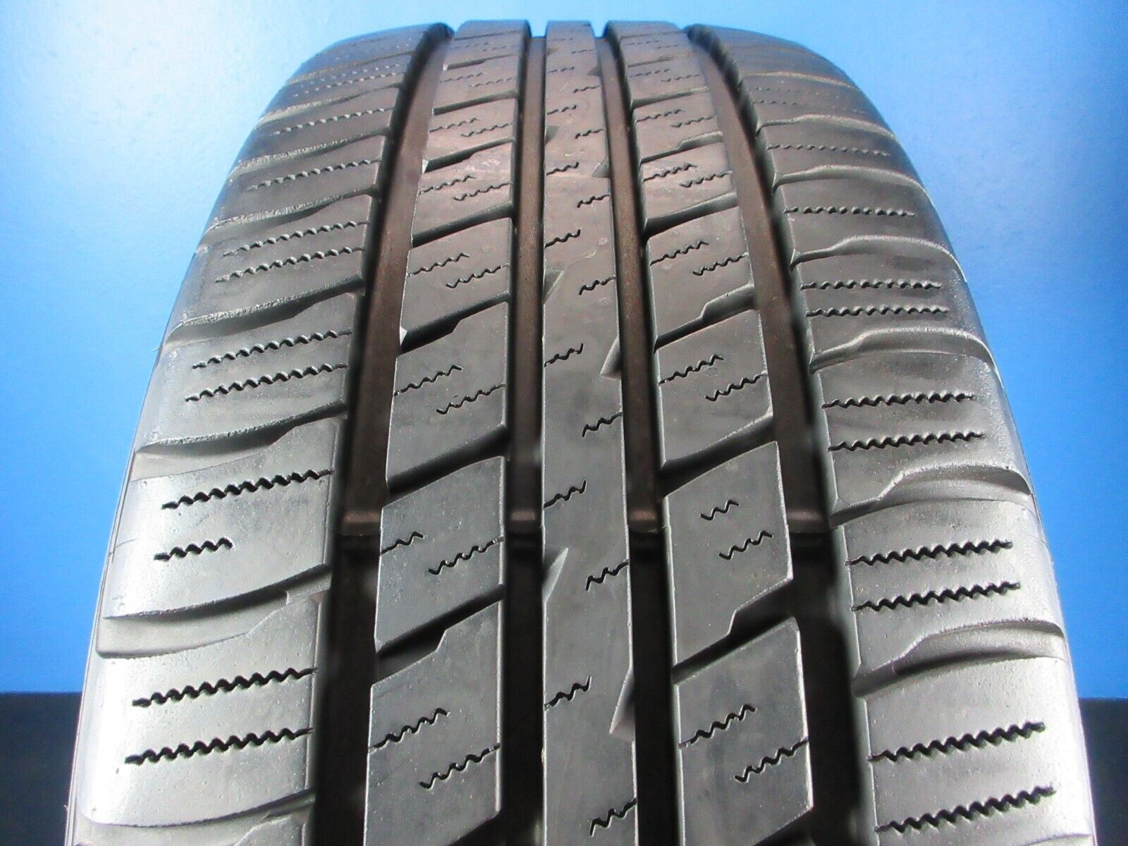 Used Geotour H/T    275 55 20   12/32 Tread   No Patch   1125F