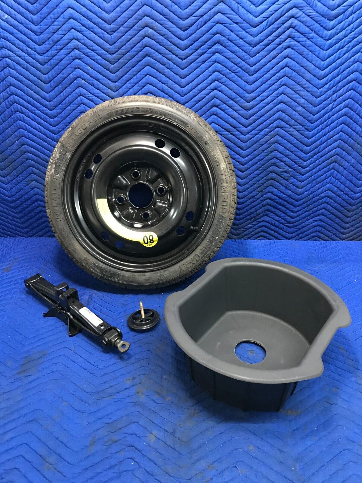 05 Hyundai Sonata Spare Tire Wheel T125/70D15 Jack Kit