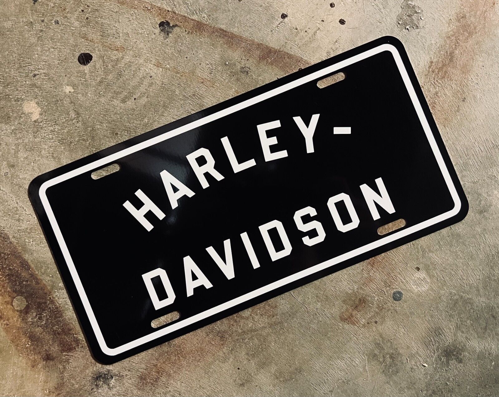 Harley Davidson Vintage Racing Style License Plate Road Glide Dyna Outlaw