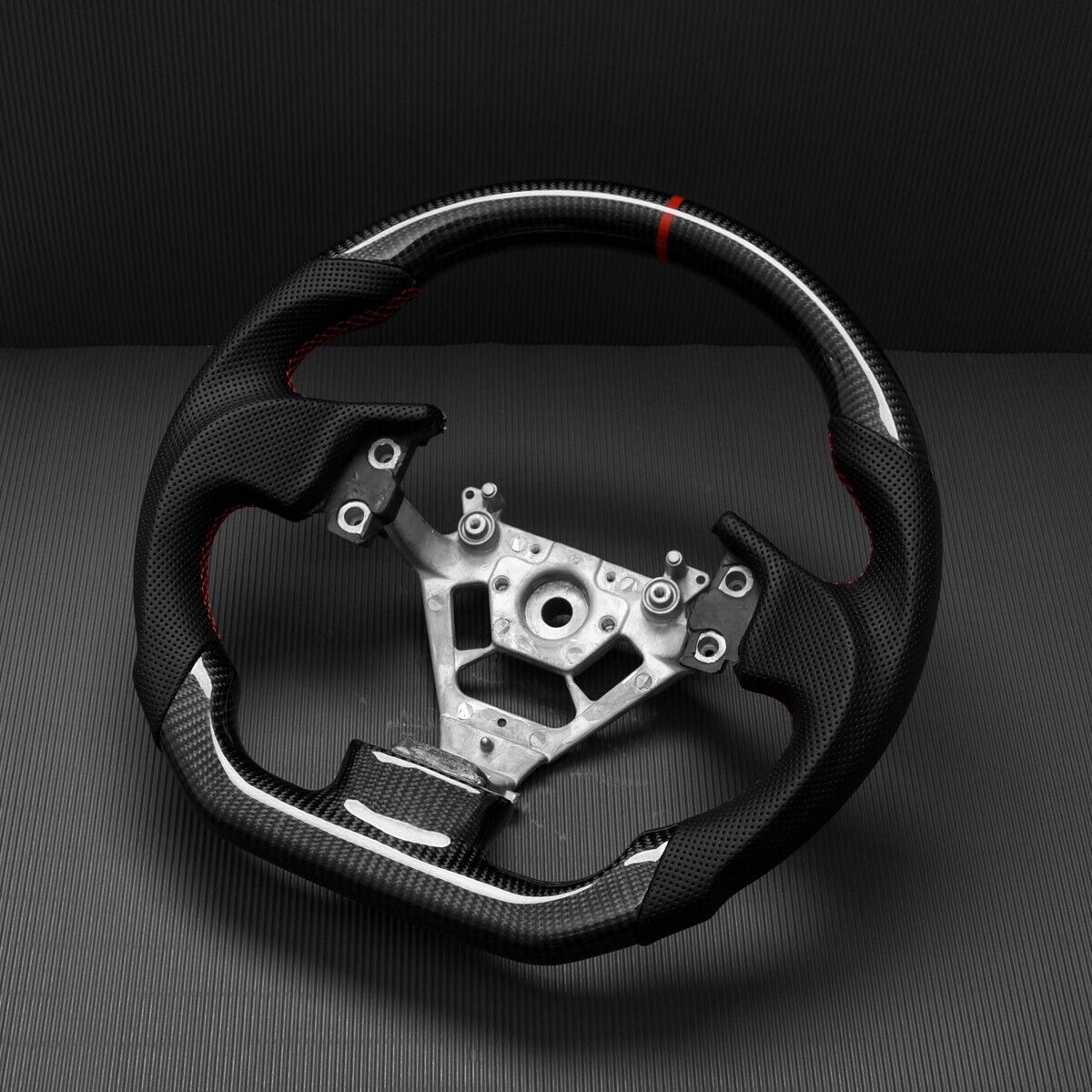 Real carbon fiber Flat Customized Sport Steering Wheel For Infiniti 2003-08 G35