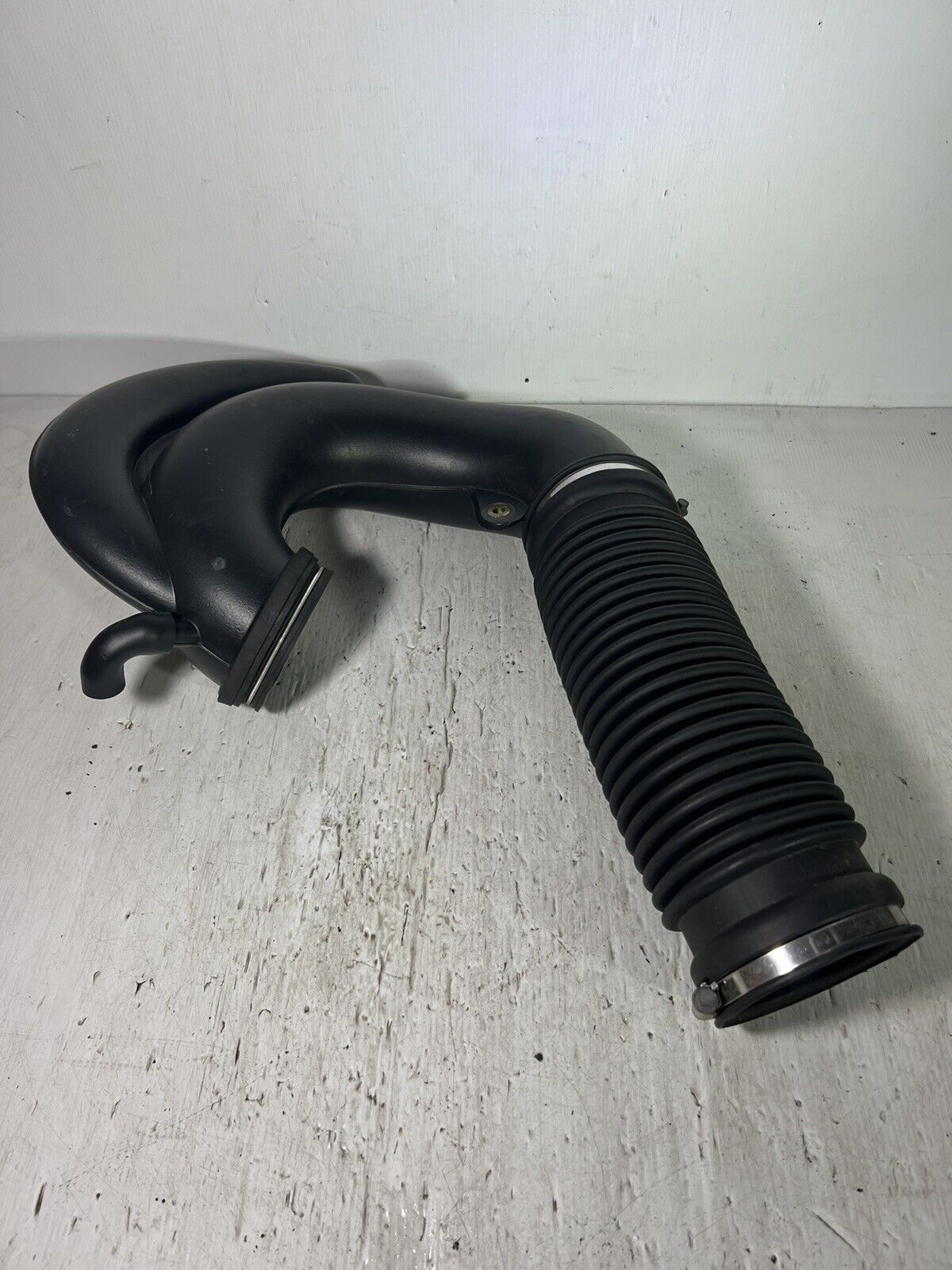 FORD FALCON BA BF TERRITORY SX SY AIR INTAKE PIPE 6 CYLINDER PETROL LPG