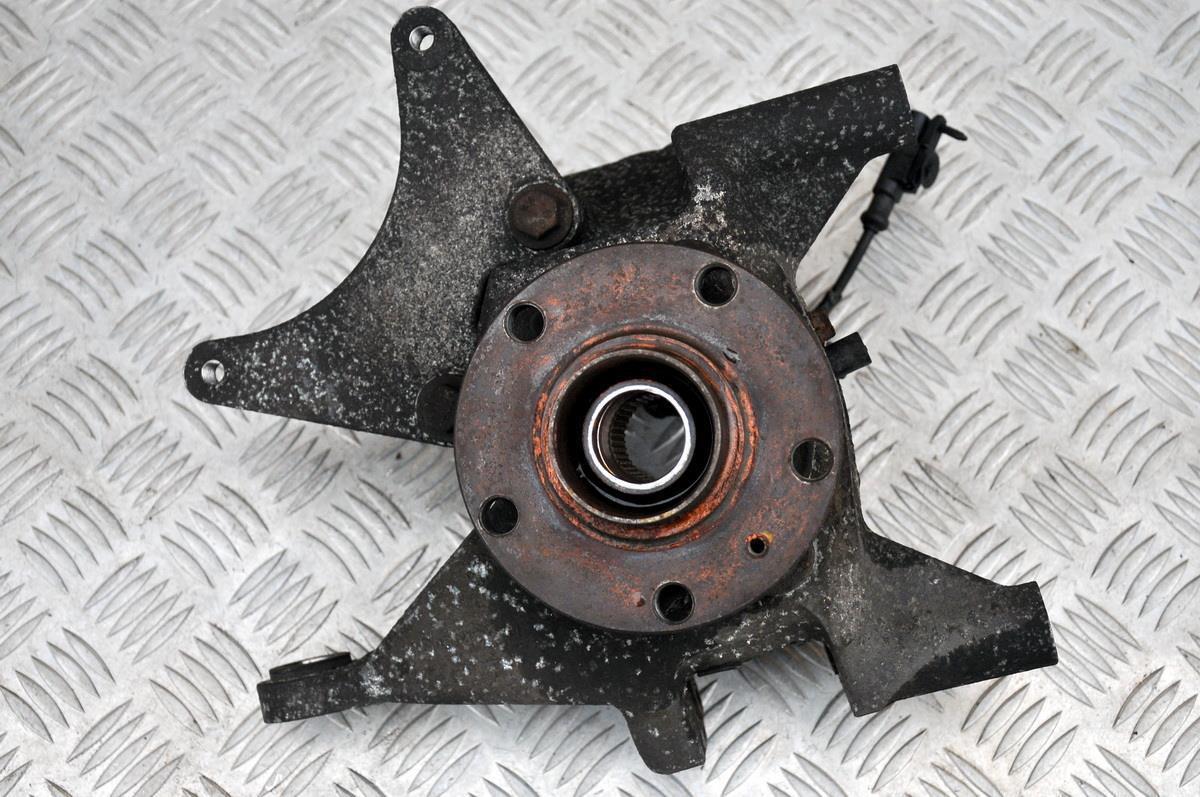McLaren MP4 12C rear right wheel bearing / hub / spindle / knuckle