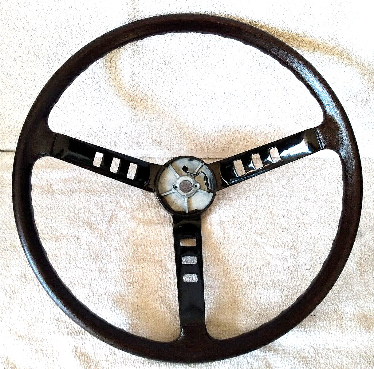 DATSUN 240Z Steering Wheel Amateur Restoration