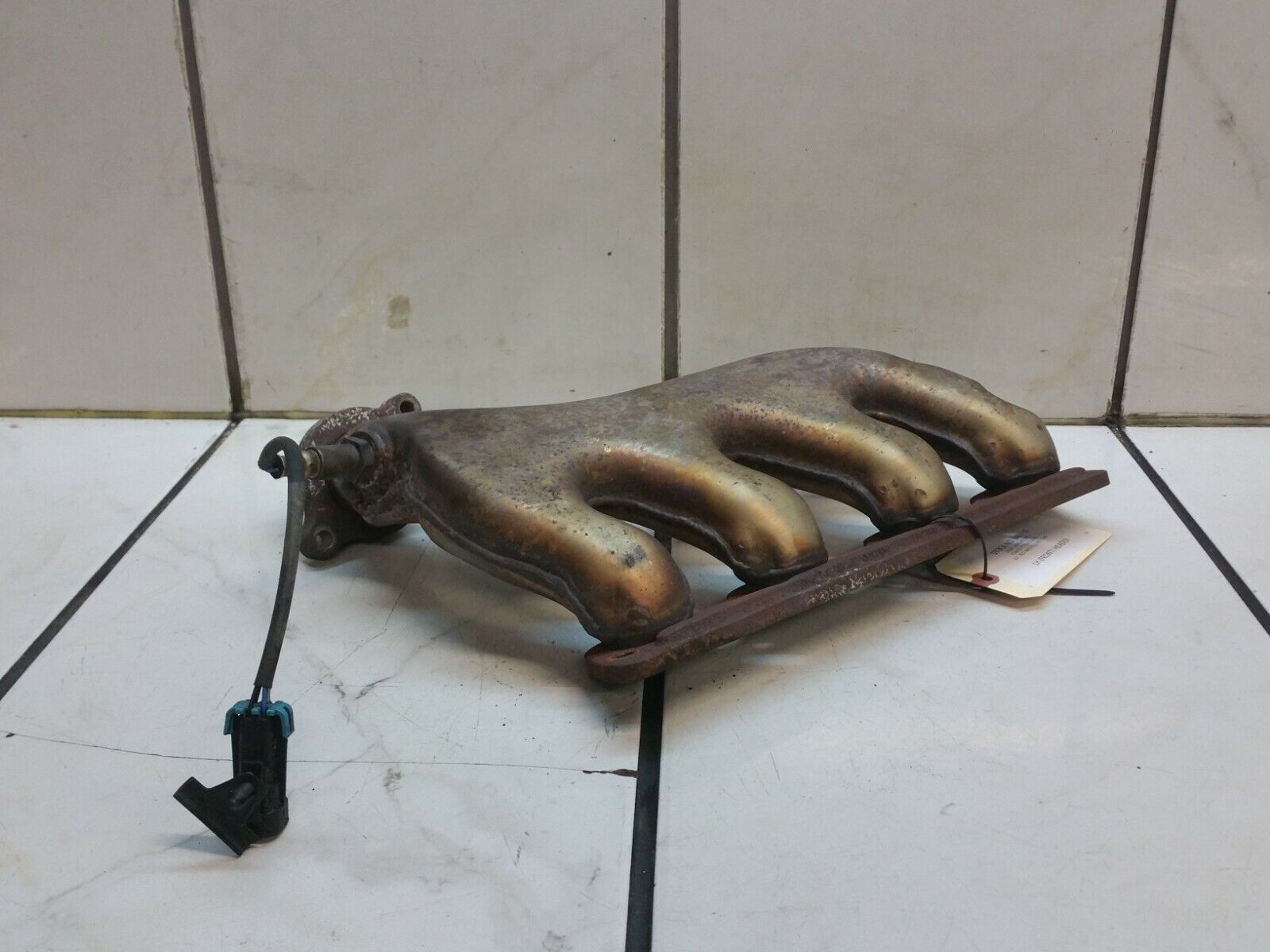 2008 CADILLAC DTS LEFT (FRONT) EXHAUST MANIFOLD HEADER
