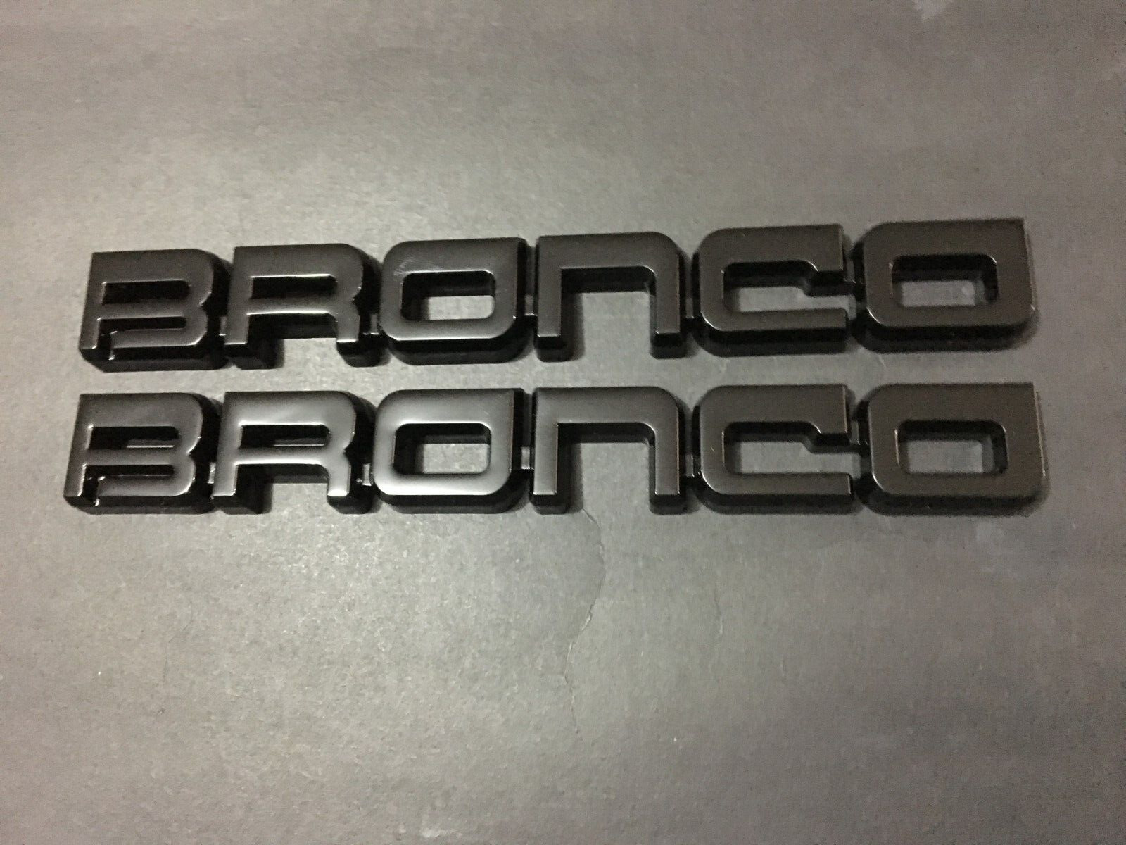 New 1987-1991 Bronco Emblem Badge Gloss Black 2pieces