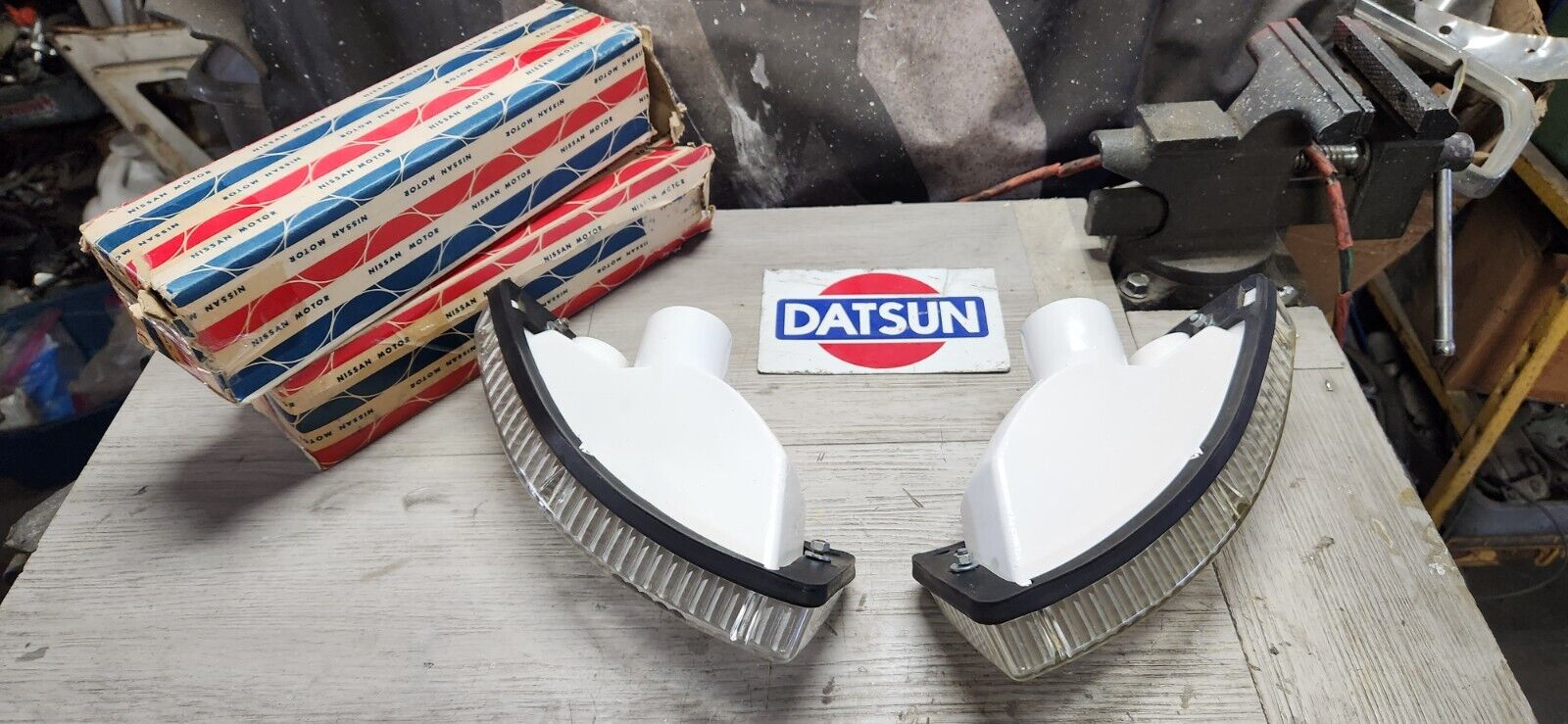 DATSUN  70- 8.74 240z 260z Front Turn Signal Lights 💥 w/ NOS Clear Lenses