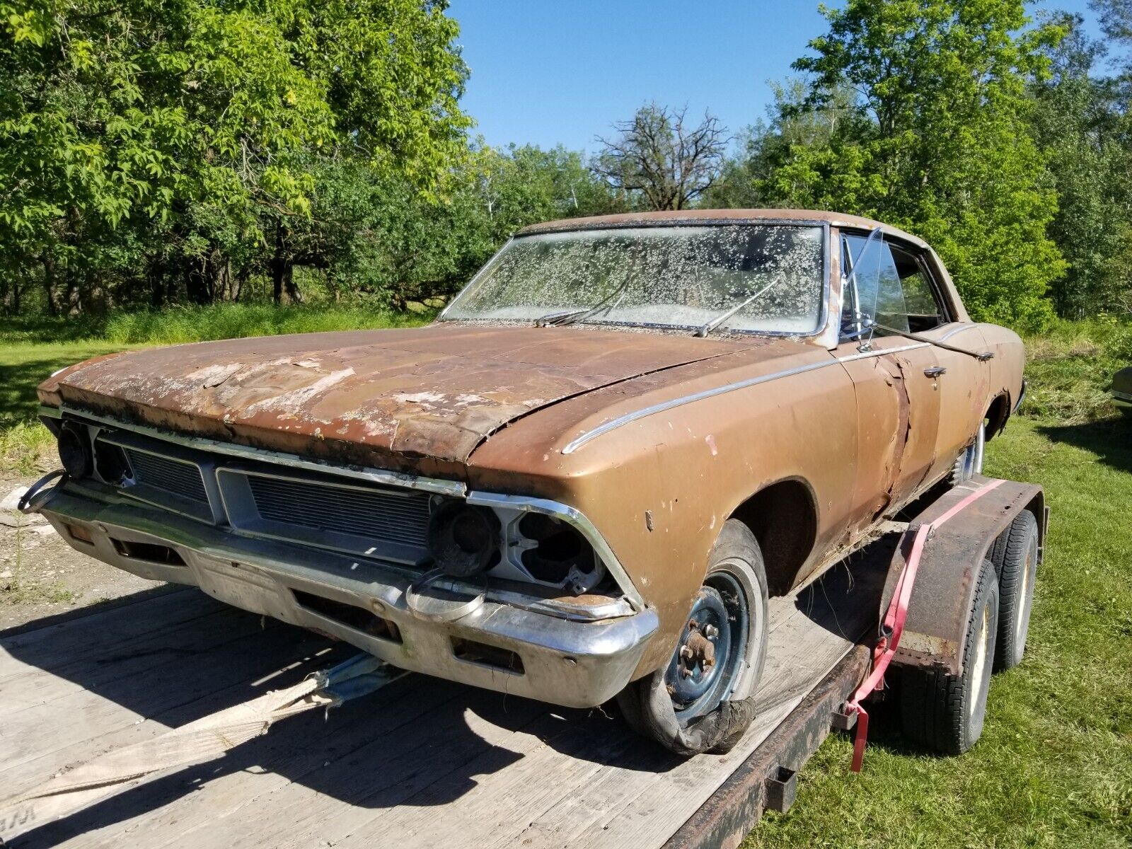 1966 Pontiac Beaumont 4dr HT 283 V8 Auto PARTING OUT-this auction is for 1 WHEEL