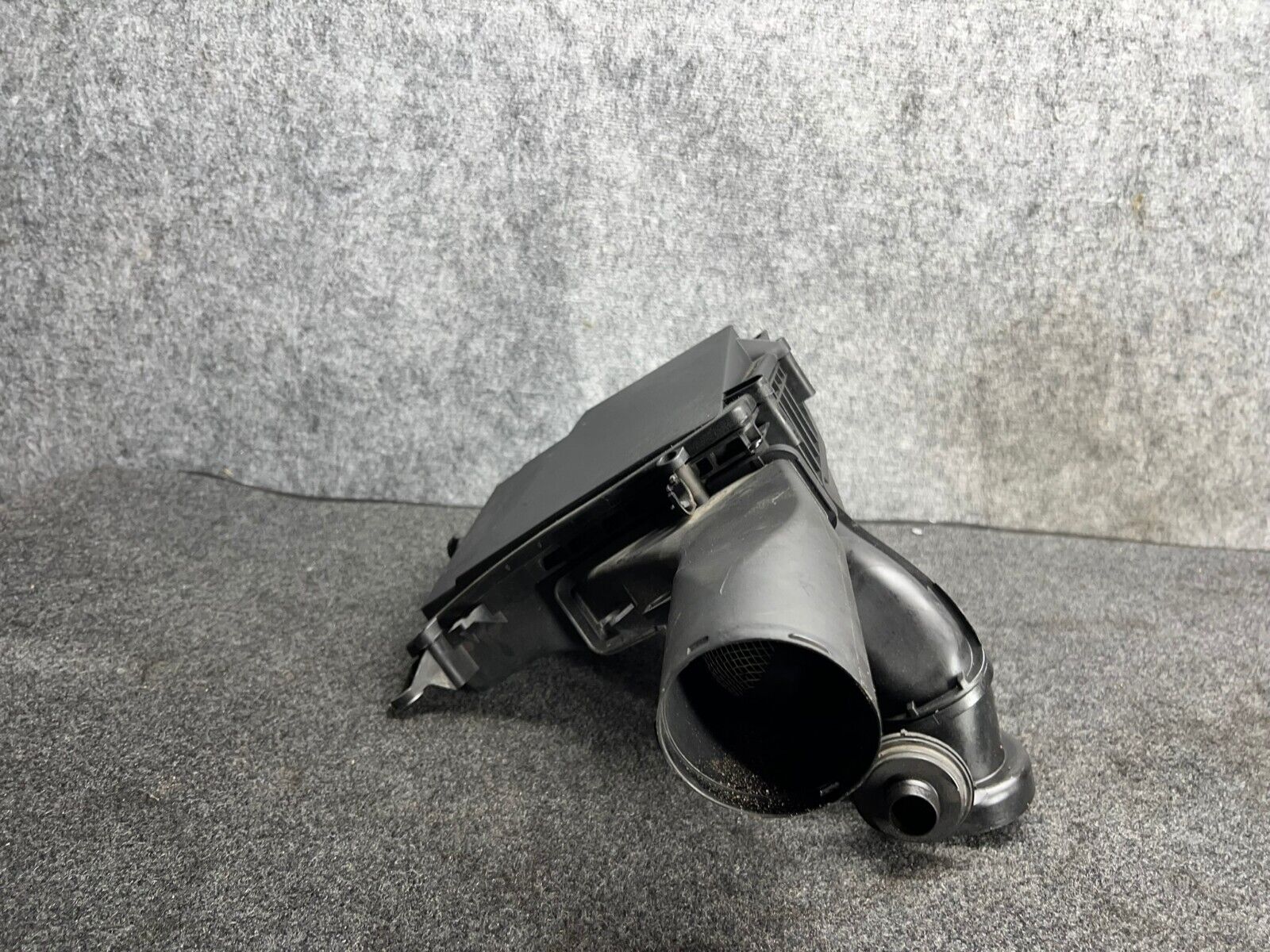 ✔MERCEDES R230 SL600 S65 S600 CL65 V12 AIR INTAKE CLEANER BOX RIGHT SIDE OEM