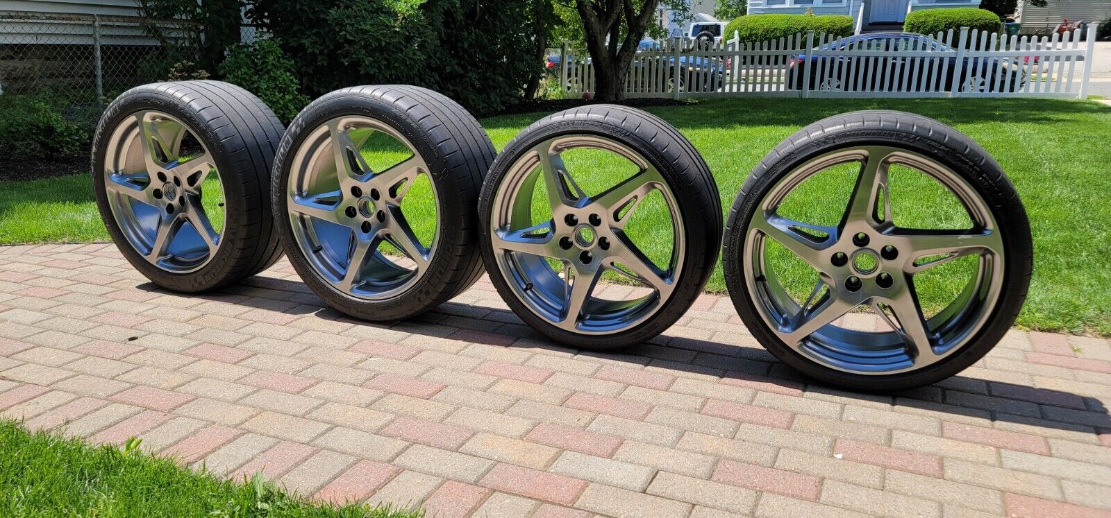 Ferrari 458 wheels and tire