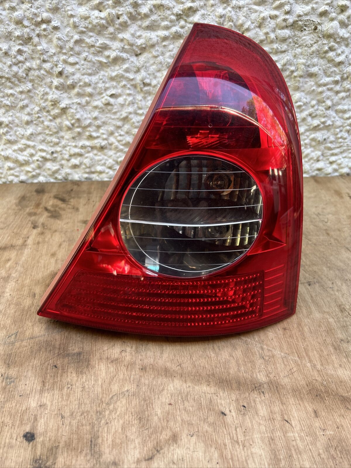 Renault Clio Mk2 Drivers Rear Light Right Side 8200071414