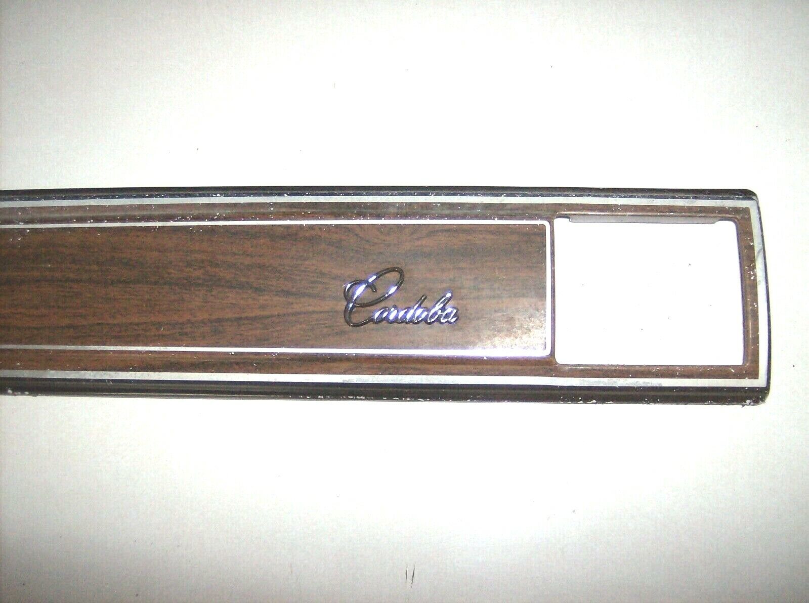 1975 76 77 78 1979 Cordoba Magnum Dash AC Vent Woodgrain Panel Emblem Mopar 