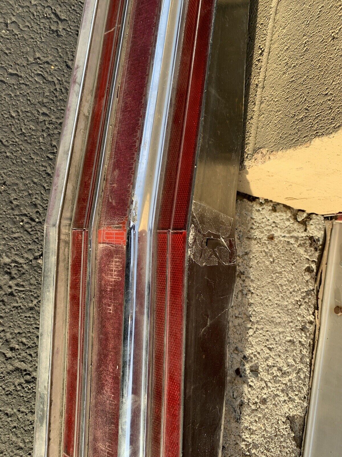 1975-79 LINCOLN CONTINENTAL TOWN CAR OEM TRUNK TAIL LIGHT LAMP PANEL