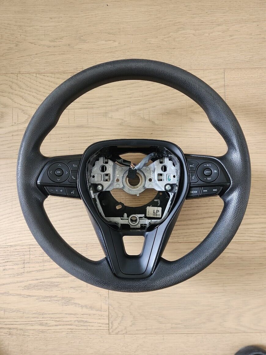TOYOTA RAV4 19-23 OEM STEERING WHEEL WITH SWITCHES Rubber