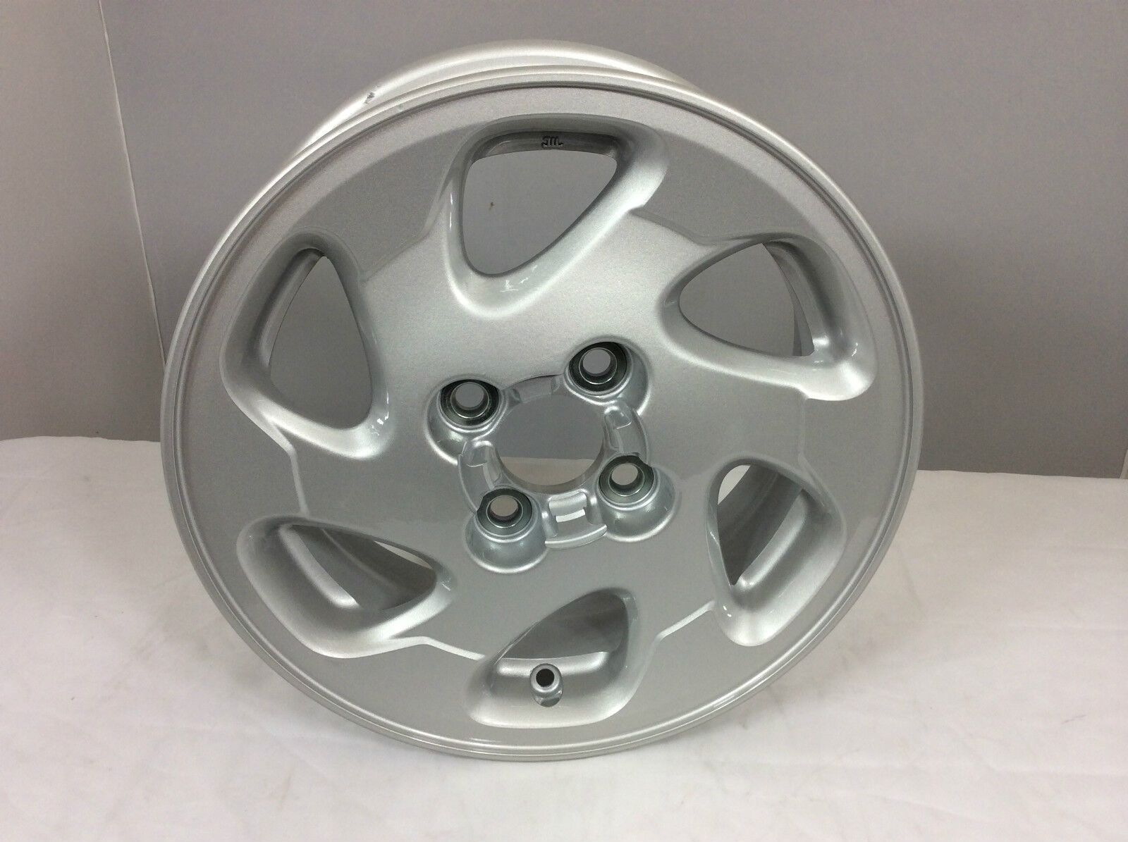 40300-0M511 - Nissan Sentra / 200SX Aluminum Wheel NEW OEM - 403000M511