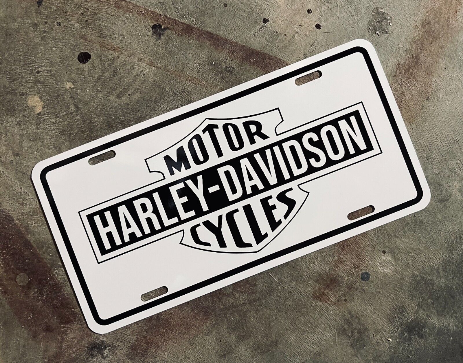 Harley Davidson Vintage Style License Plate Roadglide CVO Dyna Softail White