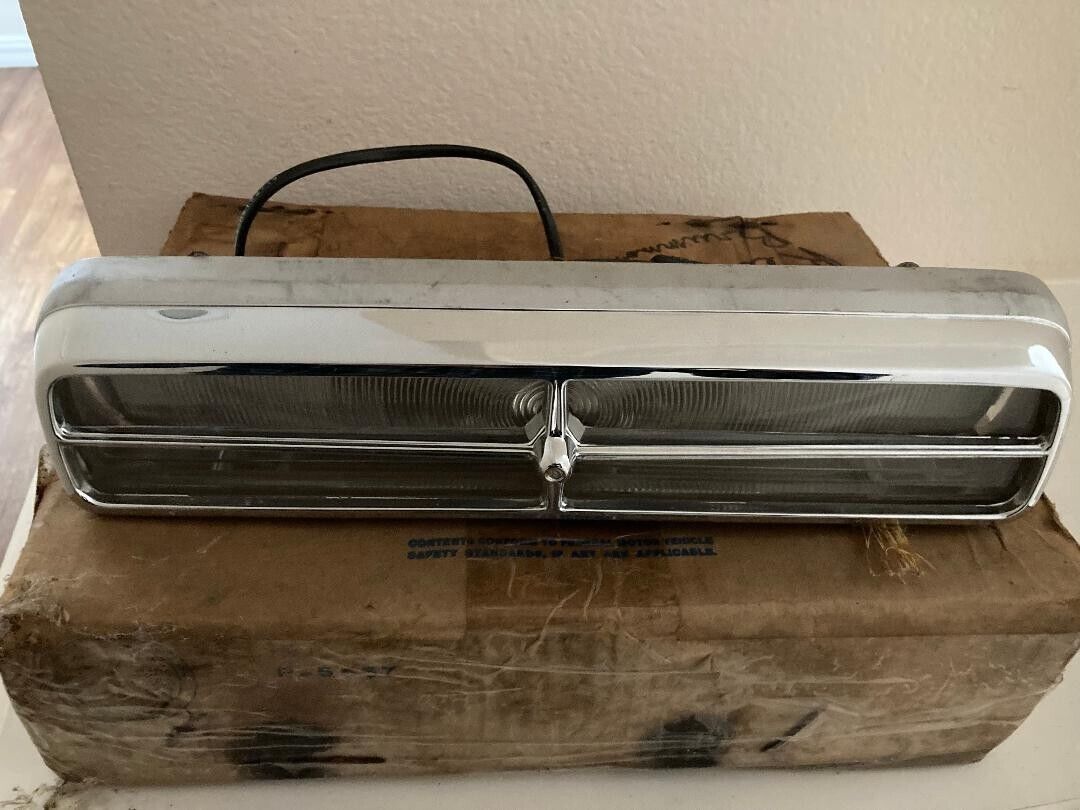 1969 1970 Mercury Marauder , Marquis NOS Front turn signal assembly