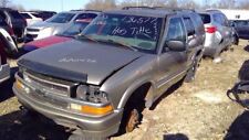 Air Cleaner Fits 96-05 BLAZER S10/JIMMY S15 98439 picture